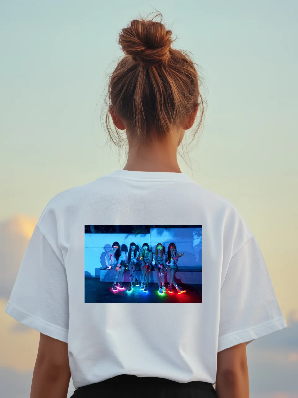 Kiiikiii Swirl Logo T-Shirt