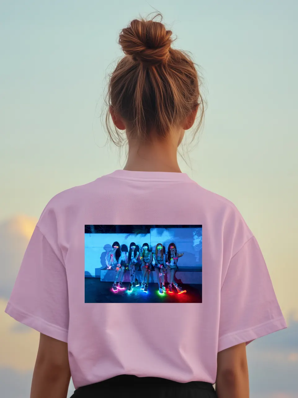 Kiiikiii Swirl Logo T-Shirt